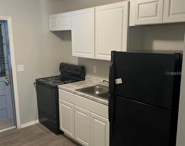 8123 N Alaska Street - Photo Thumbnail 1