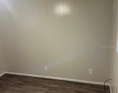 8123 N Alaska Street - Photo Thumbnail 9