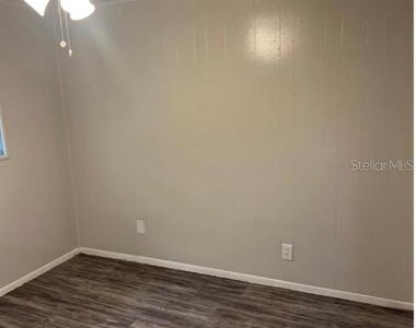 8123 N Alaska Street - Photo Thumbnail 11