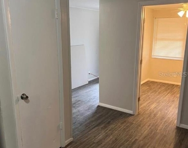 8123 N Alaska Street - Photo Thumbnail 4