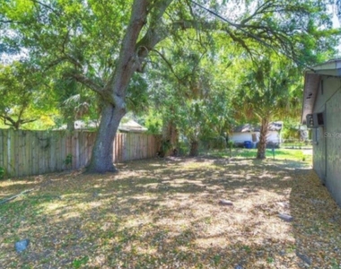 8123 N Alaska Street - Photo Thumbnail 22