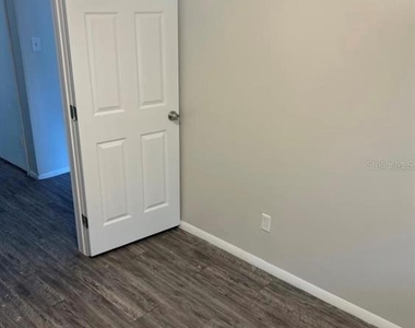 8123 N Alaska Street - Photo Thumbnail 20