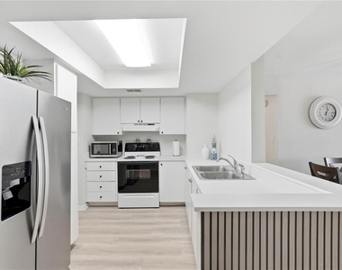 285 107th Avenue - Photo Thumbnail 6
