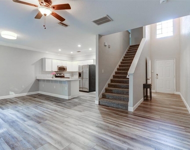 16305 Fairford Palms Court - Photo Thumbnail 3