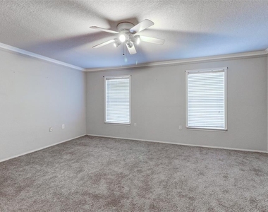 16305 Fairford Palms Court - Photo Thumbnail 21