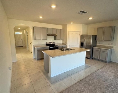 528 Boardwalk Avenue - Photo Thumbnail 6