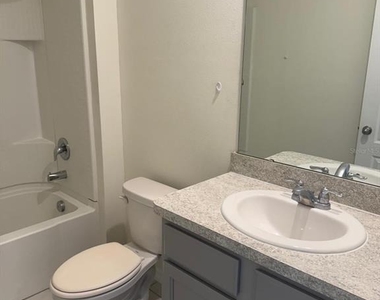 528 Boardwalk Avenue - Photo Thumbnail 14
