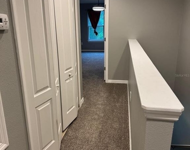2121 Broadway View Avenue - Photo Thumbnail 6