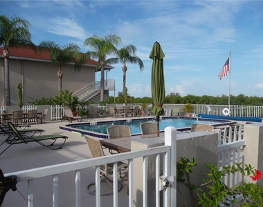 8801 Bay Pointe Drive - Photo Thumbnail 25