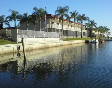 8801 Bay Pointe Drive - Photo Thumbnail 23