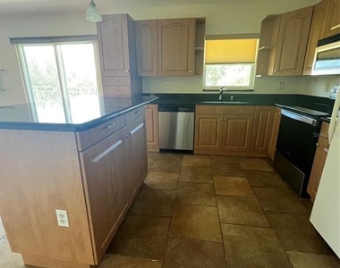 8801 Bay Pointe Drive - Photo Thumbnail 3