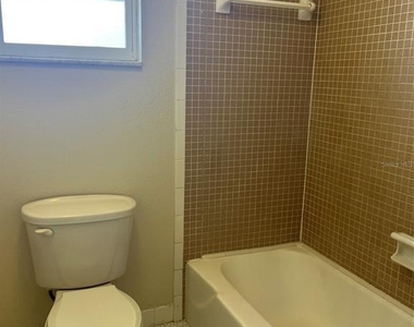 8801 Bay Pointe Drive - Photo Thumbnail 13
