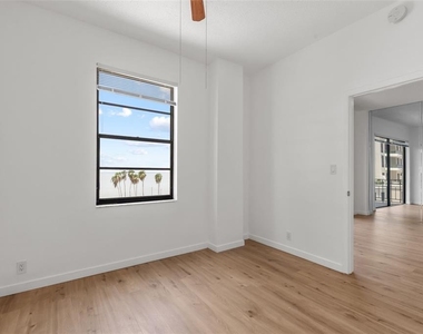 2109 Bayshore Boulevard - Photo Thumbnail 10