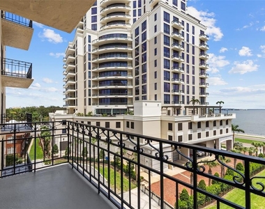 2109 Bayshore Boulevard - Photo Thumbnail 13
