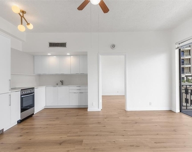 2109 Bayshore Boulevard - Photo Thumbnail 8