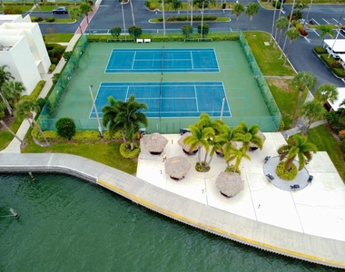 7625 Sun Island Drive S - Photo Thumbnail 16
