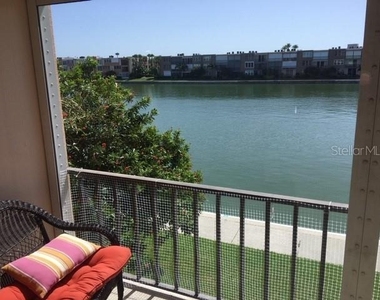 7625 Sun Island Drive S - Photo Thumbnail 6