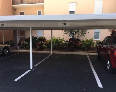 7625 Sun Island Drive S - Photo Thumbnail 13