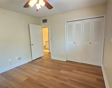 11722 Raintree Lake Lane - Photo Thumbnail 23