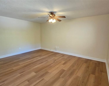 11722 Raintree Lake Lane - Photo Thumbnail 16