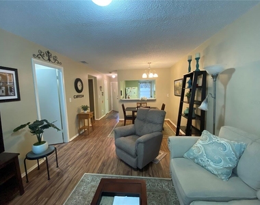 9609 Midiron Court - Photo Thumbnail 3