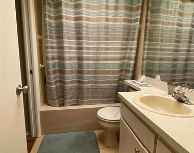 9609 Midiron Court - Photo Thumbnail 11