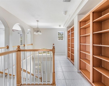 6008 Fishhawk Crossing Boulevard - Photo Thumbnail 22