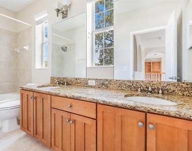 6008 Fishhawk Crossing Boulevard - Photo Thumbnail 29