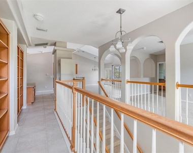 6008 Fishhawk Crossing Boulevard - Photo Thumbnail 23