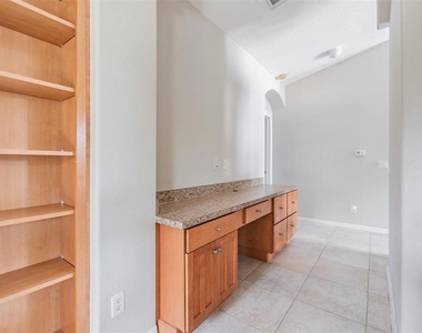 6008 Fishhawk Crossing Boulevard - Photo Thumbnail 21