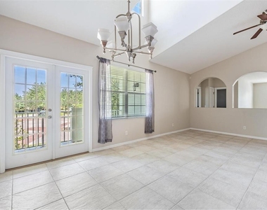6008 Fishhawk Crossing Boulevard - Photo Thumbnail 10