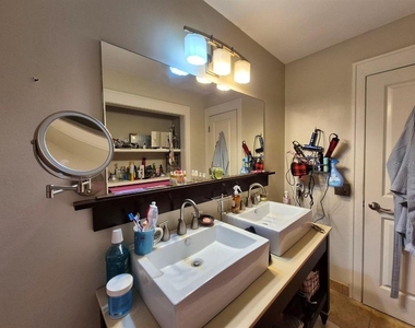2910 W Sitios Street - Photo Thumbnail 34