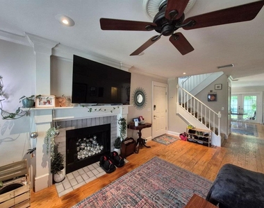 2910 W Sitios Street - Photo Thumbnail 8