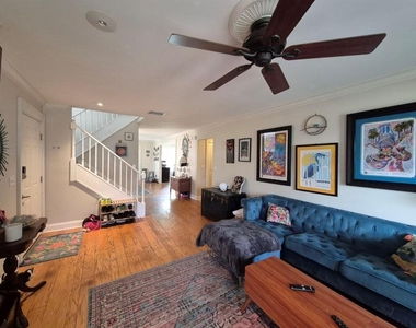 2910 W Sitios Street - Photo Thumbnail 9