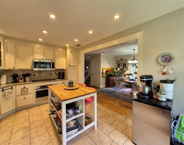 2910 W Sitios Street - Photo Thumbnail 18