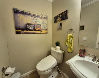 2910 W Sitios Street - Photo Thumbnail 11