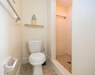 400 S Meteor Avenue - Photo Thumbnail 8