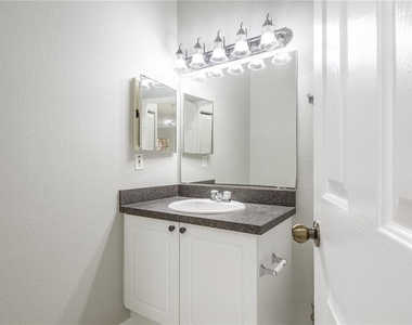 2262 Chianti Place - Photo Thumbnail 17