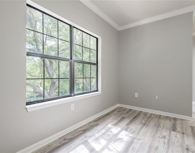 2262 Chianti Place - Photo Thumbnail 5