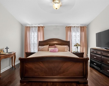 11519 Misty Isle Lane - Photo Thumbnail 10
