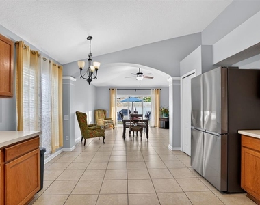11519 Misty Isle Lane - Photo Thumbnail 7