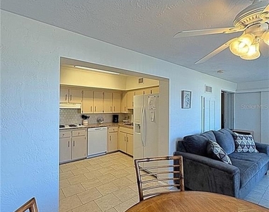 2001 World Parkway Boulevard - Photo Thumbnail 12