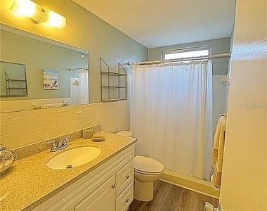 2001 World Parkway Boulevard - Photo Thumbnail 27
