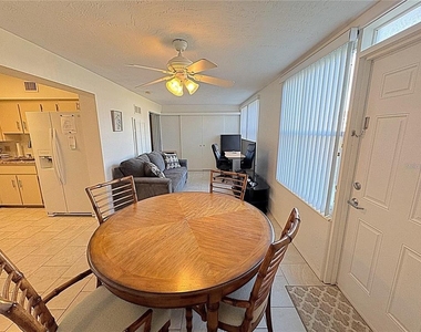 2001 World Parkway Boulevard - Photo Thumbnail 10