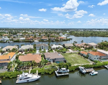 949 Allegro Lane - Photo Thumbnail 10