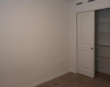 3635 Davenport Creek Court - Photo Thumbnail 28