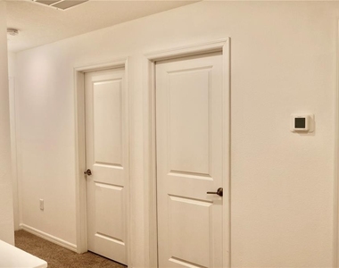 3635 Davenport Creek Court - Photo Thumbnail 33