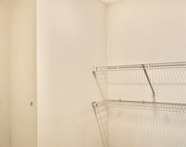 3635 Davenport Creek Court - Photo Thumbnail 22