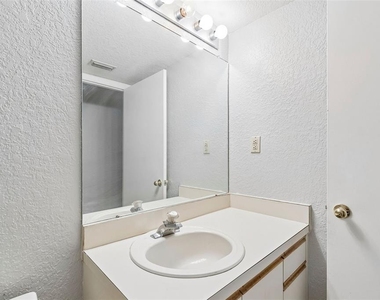 6437 93rd Terrace N - Photo Thumbnail 41
