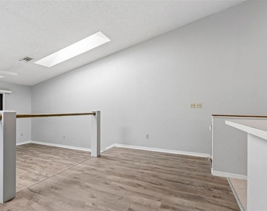 6437 93rd Terrace N - Photo Thumbnail 12